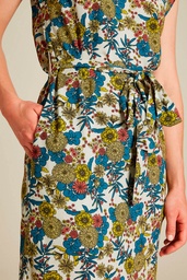 [S25E22] Tailliertes EcoVero™ Kleid (bouquet)